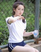 973商务旅行中戴绿色帽子,商务旅行中的绿色诅咒 智慧与策略的生死较量